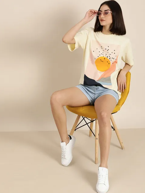 Cream Oversized T-Shirt (M)